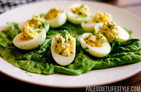 Garlic and parsley deviled eggs