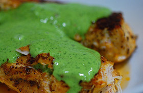 Spicy chicken with herb sauce